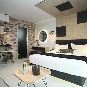  Ξενοδοχείο Athinais Luxury